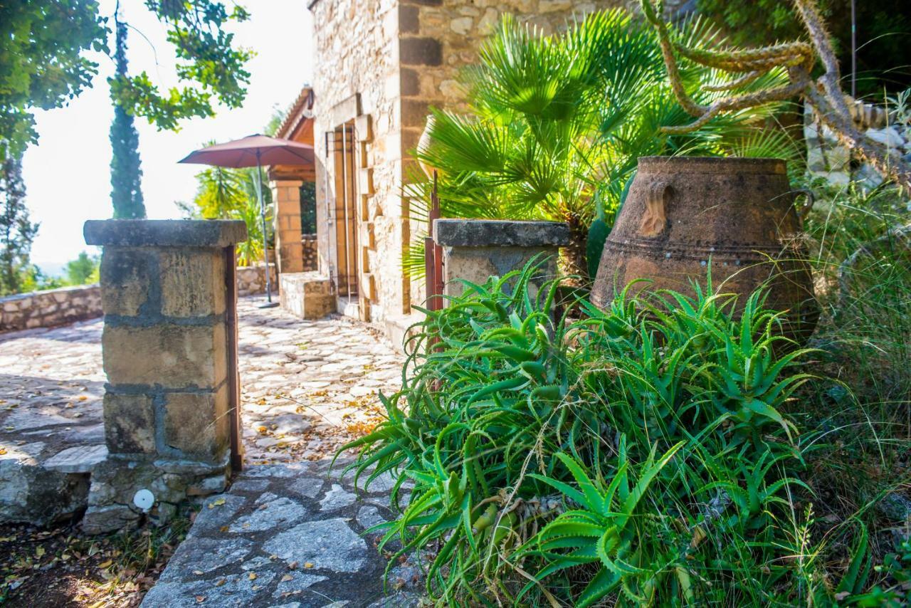 Petromanos, A Unique Place With Dreamy Sunsets! Villa Xirokambos  Екстериор снимка